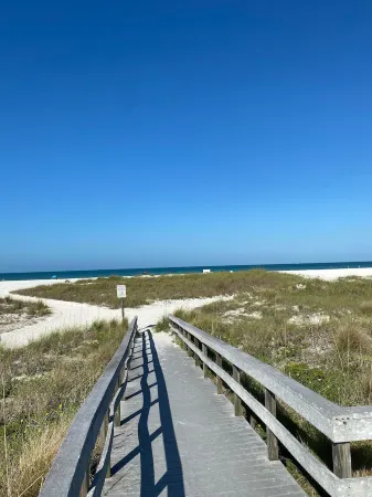 Beautiful 1 BR 1 Bath condo on intercoastal in Treasure Island