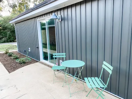 Two-Seventeen, a cozy Wetumpka home