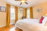 DT BarHarbor Near YMCA ,Tennis , PickleBallCt,Athletic Field, Kids Playground