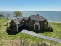 Newly Built Waterfront Lakehouse w/Private Pier