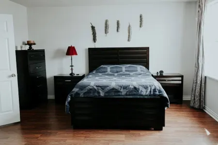 Madison Hill Villa, Downtown Monroe Отели рядом с достопримечательностью «Парк Аль Борлин»