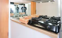 Best Choice and Cozy Stay Studio at Puncak Kertajaya Apartment - 2 tähden