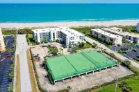 Sea Breeze Escape - Cozy 2B/2B in Direct Oceanfront Complex with Heated Pool