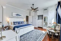 Historic Oasis. Heated pool, Historic Oasis. Heated pool spa large backyard
