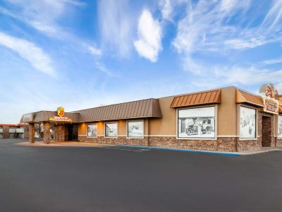 Super 8 by Wyndham Fallon