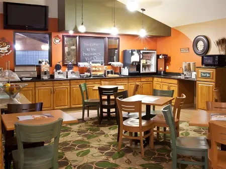 Spark by Hilton Cedar Falls