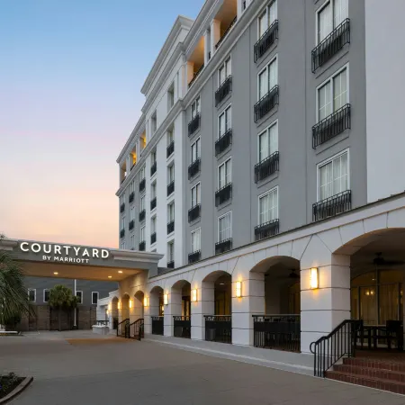 Courtyard Charleston Historic District Отели рядом с достопримечательностью «Чарльстон - центр города»