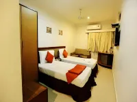 Hotel Sitara Paradise Ameerpet فنادق في 
