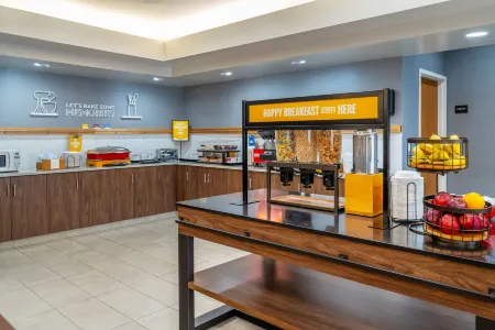 Hampton Inn Mitchell Отели рядом с достопримечательностью «Кукурузный дворец»