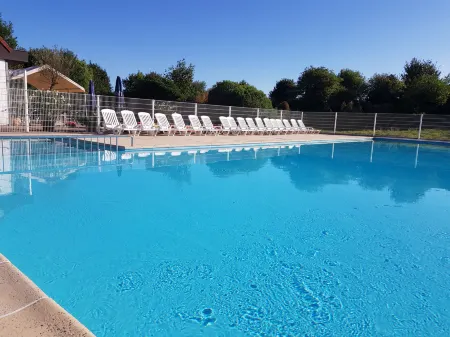 Sirius with parking and shared pool