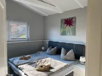 High quality holiday home with WiFi, fireplace & underfloor heating Hotels in Guntersberge