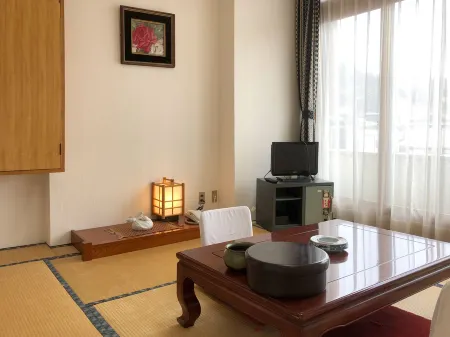 Showa Onsen Ryokan Sumire Отели в г. Хиракава