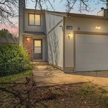 Spacious townhome - 2-bedrooms with King Beds in quite cul-de-sac - sleeps 6