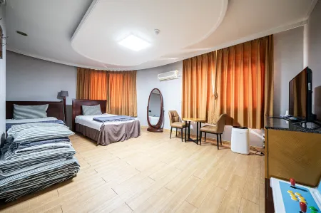 Inje Tourist Hotel Отели рядом с достопримечательностью «Baekdamsa»