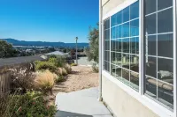 Wow Panoramic Views of Entire Monterey Bay! King Beds, Large Kitchen