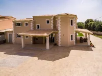 Villa Johnnie Hotels near Gaidouro-monopati - The Donkey path