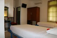 Puri Bunga Beach Cottages