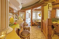 Hotel Mythos - breakfast