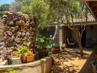 Maison H Guest House Hotels in La Lucia