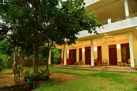 Villa Wanderlust Отели рядом со станцией Hikkaduwa Railway Station