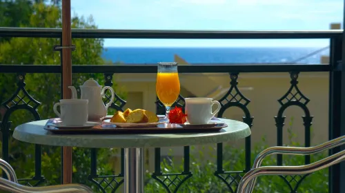 Hotel Loukas Vrachos - Meerblick