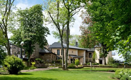 Burg & Gästehaus by Schwarzenstein Отели рядом с достопримечательностью «Johannisberg Castle»