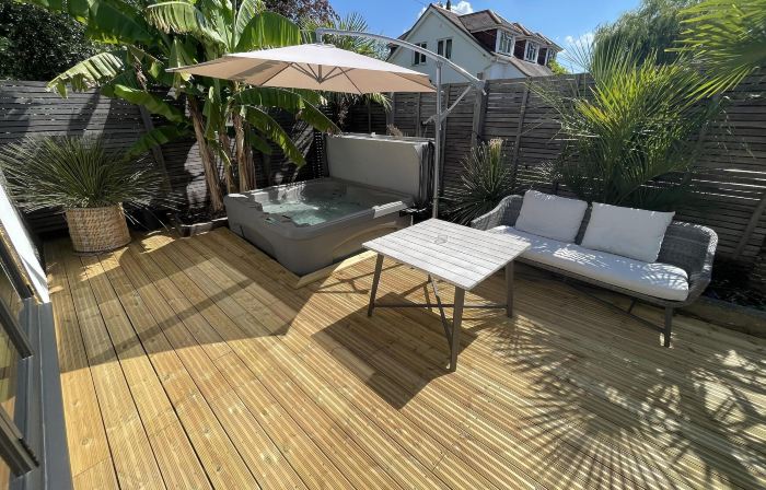 Relaxing Guest House with Jacuzzi & Boat Hire