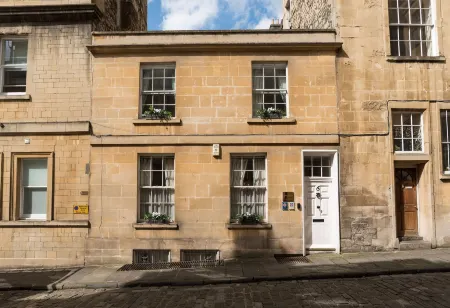 Abbey Mews in the Heart of Bath, Bath Keys