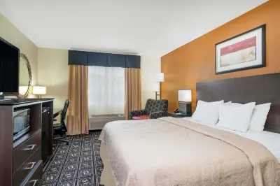 Quality Inn & Suites Hotels in Mankato