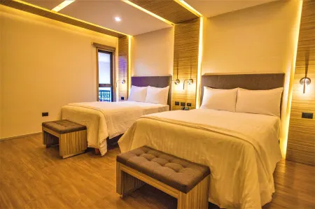 Hotel Plaza by Kavia