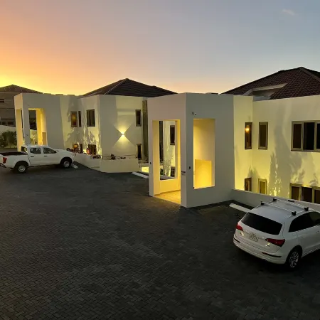 Xanadu Apartments at Blue Bay Golf & Beach Resort