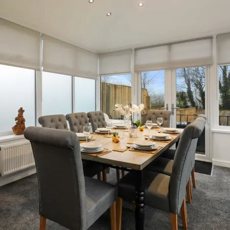 Plas Gwyn - Large Cottage Walk to Beach