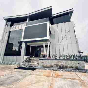 Dluxe Premium Hotel Hotel Exterior