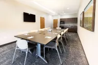 Hampton Inn Mitchell - Pet friendly
