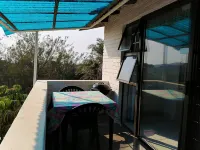 Boathouse Bed and Biscuit - Upper Deck