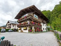 Apartment in Saalbach Hinterglemm Near Ski Area