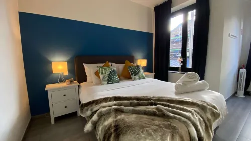 Cozy 1BR City Centre Near Meir Shopping by Oneluxstay Hotels in Stabroek