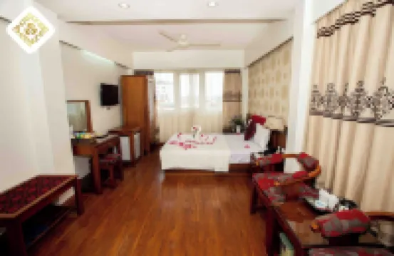 ホア ホン サ ダン 2 オテル Bloom Spa - Spa Nhat Ban周辺のホテル