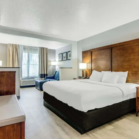 Comfort Suites Near I-80 and I-94