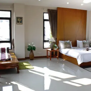 Yenjit Resort Hotels near Wat Sothon Wararam Worawihan