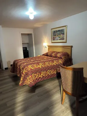 New West Motel Hotels in Де-Мойн