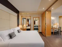 City Life Hotel Poliziano, by R Collection Hotels Hotel berhampiran Gerbang Keamanan