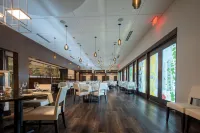 The Hotel at Kirkwood Center - فطور