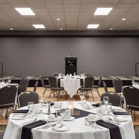 Royal Hotel West Edmonton, Trademark Collection by Wyndham