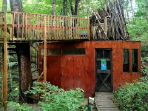 Lost River Hostel Hotels in Orange County