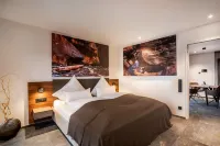Primera Apartments & Boardinghouse