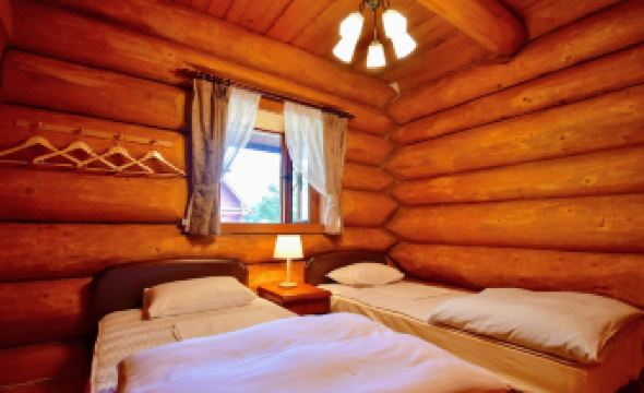 Canadian Log Cottage Takitaro