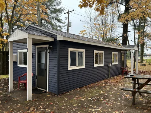 Hidden Haven Cottages Hotels in Cadillac