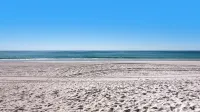 Pool, Tennis, Beach Access & Pet-friendly fun + Free Attraction Tickets! Hotels in Destin