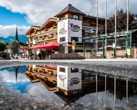 Hotel Tipotsch Hotels in Stumm